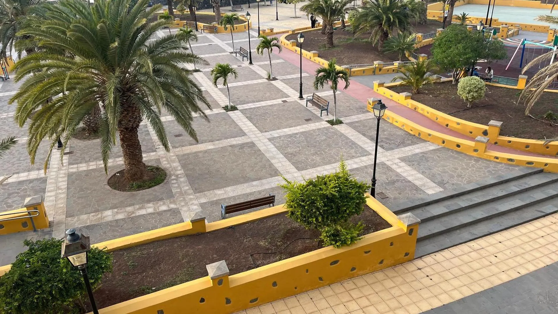 Melo Home Vecindario-Near Airport-Elevator-Garage Sardina