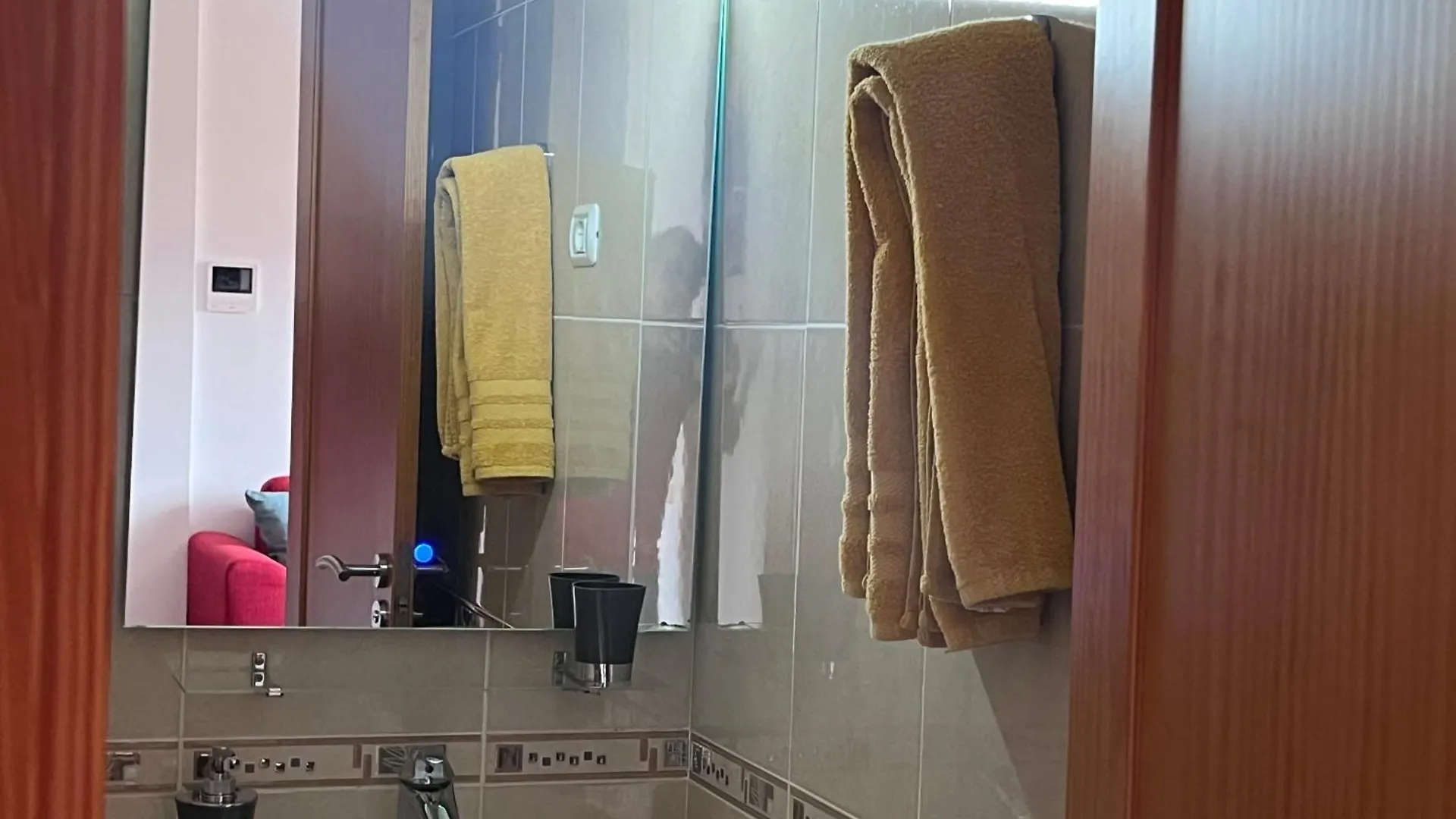 Melo Home Vecindario-Near Airport-Elevator-Garage Sardina 0*,  Španělsko