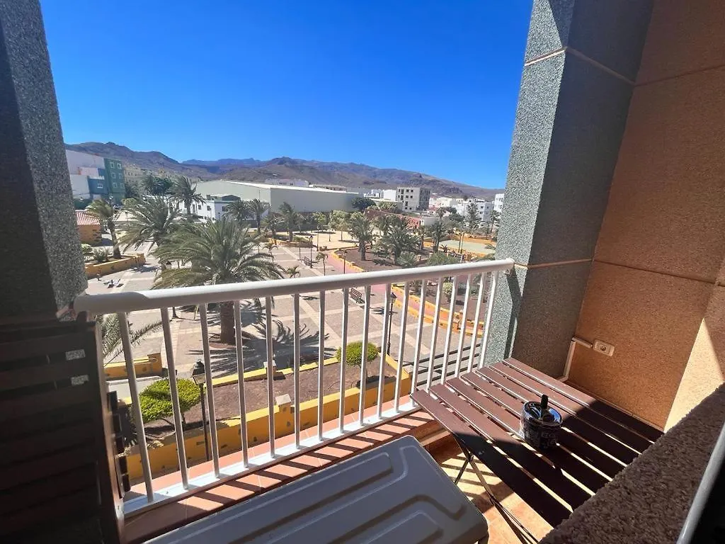 Melo Home Vecindario-Near Airport-Elevator-Garage Sardina